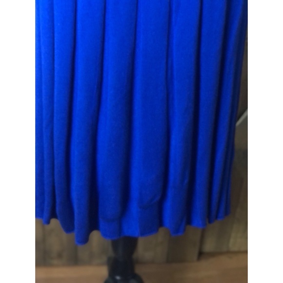 Eliza J Pleated 3/4 Dress. Size Large - Picture 6 of 6